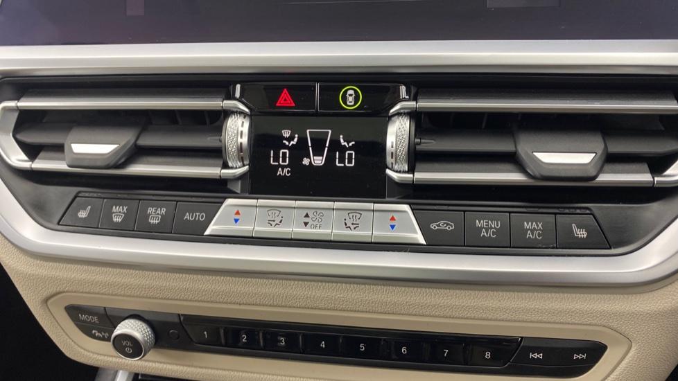 air conditioning and dual Climate control 