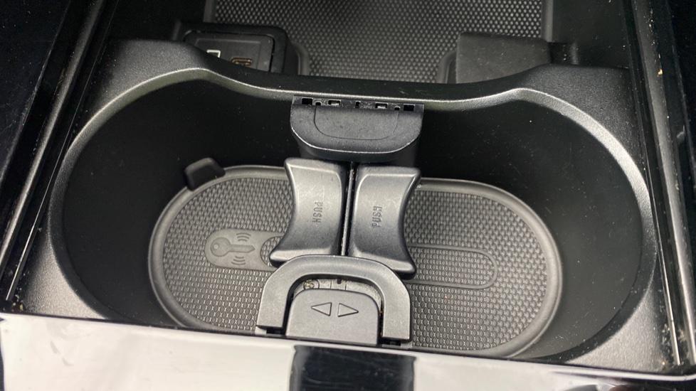 Rear Armrest/ Cup Holder