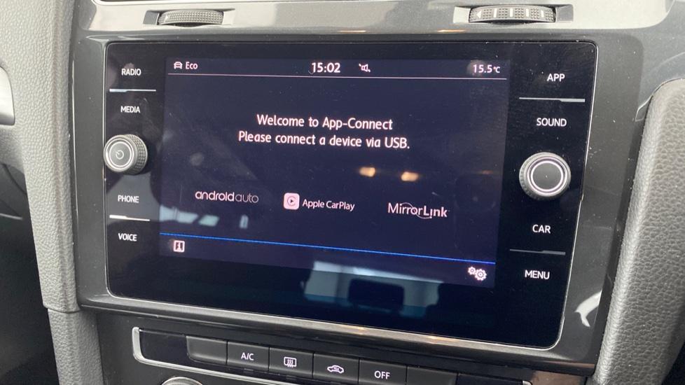 Apple Car Play & Android Auto