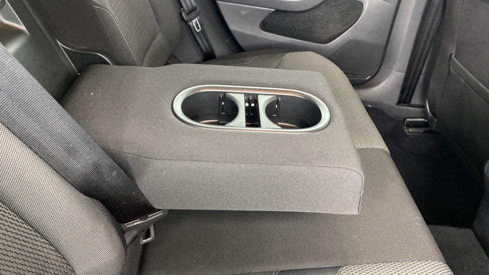 Rear Armrest/ Cup Holder