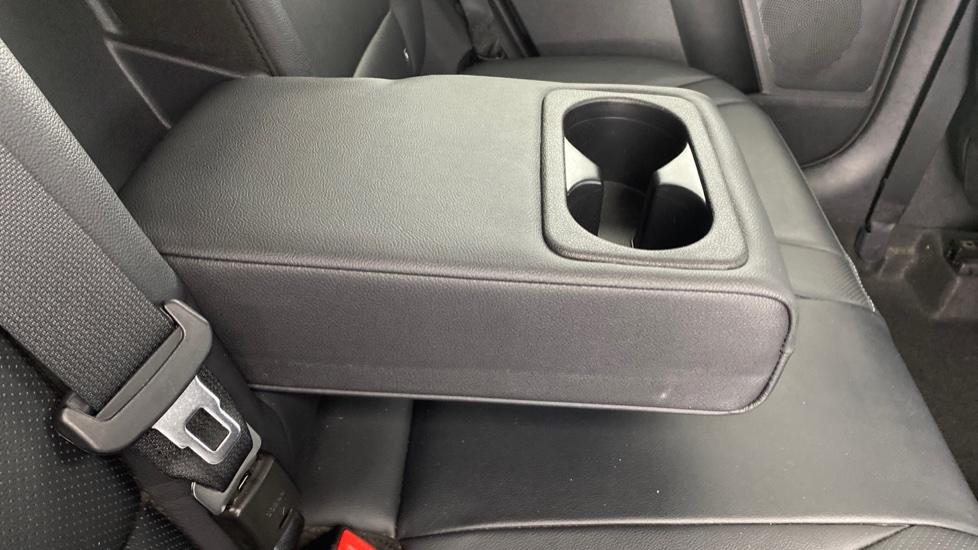 Rear Armrest/ Cup Holder