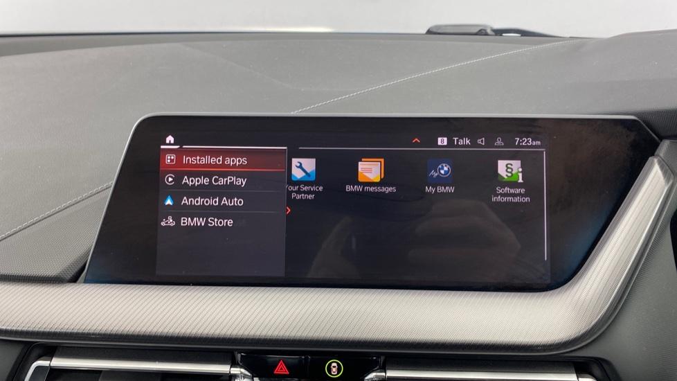 Apple Car Play & Android Auto