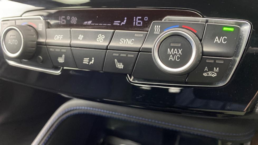 air conditioning and dual Climate control 