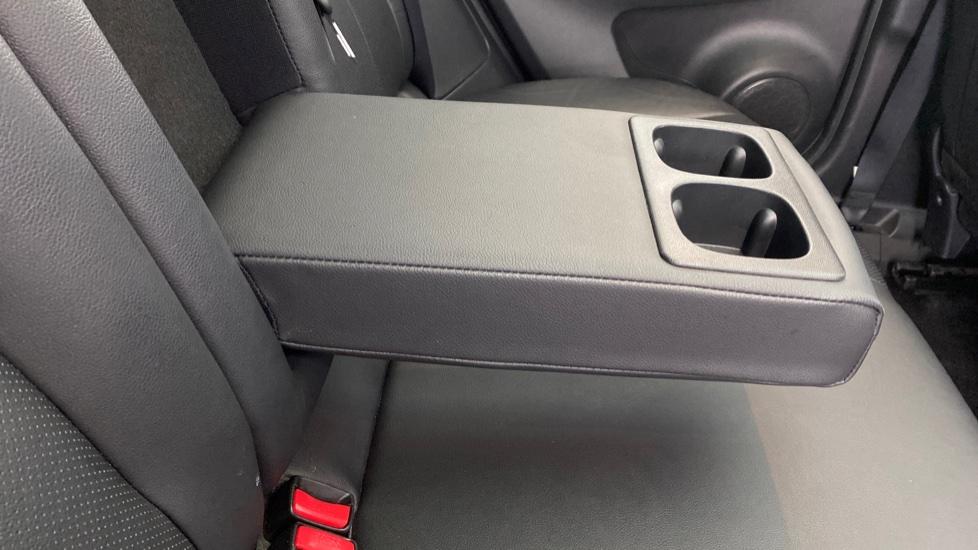 Rear Armrest/ Cup Holder