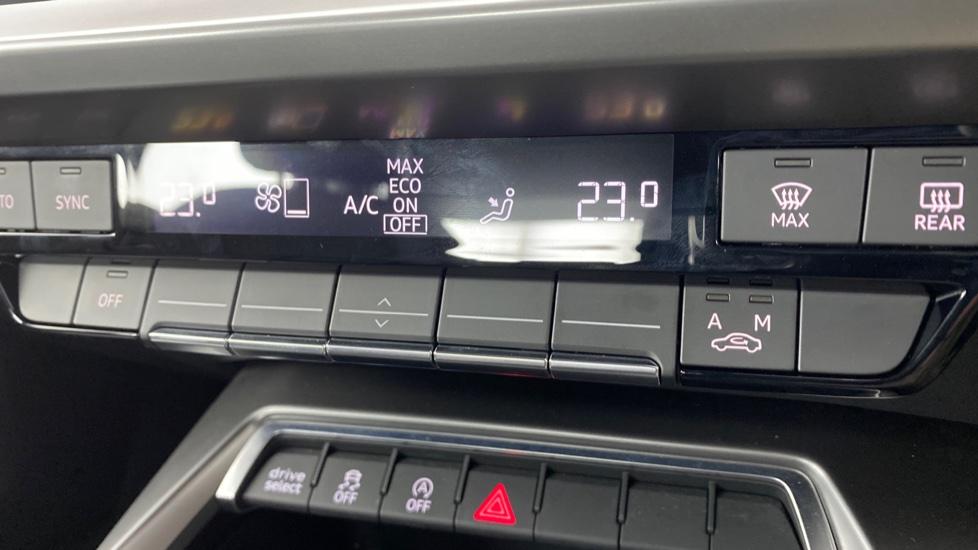 air conditioning and dual Climate control 