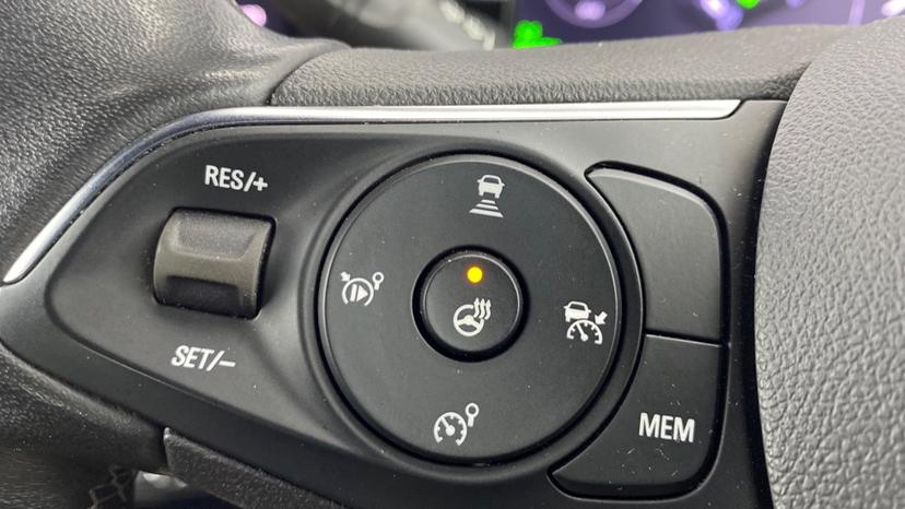 heated steering wheel 