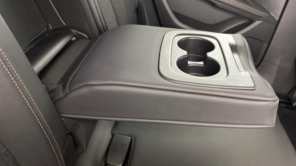 Rear Armrest/ Cup Holder