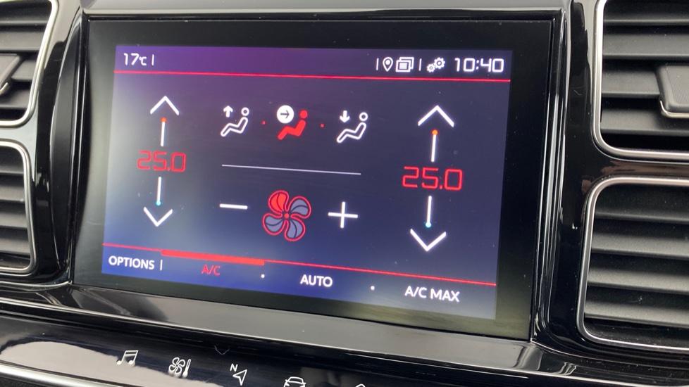 air conditioning and dual Climate control 