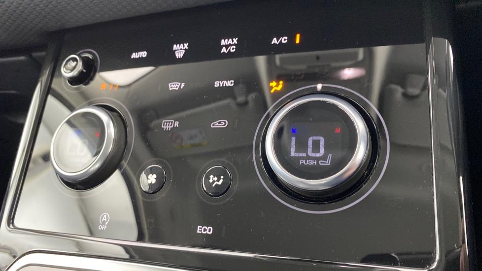 air conditioning and dual Climate control 