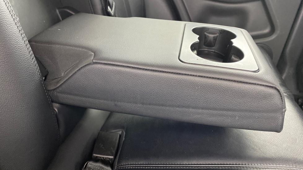 Rear Armrest/ Cup Holder