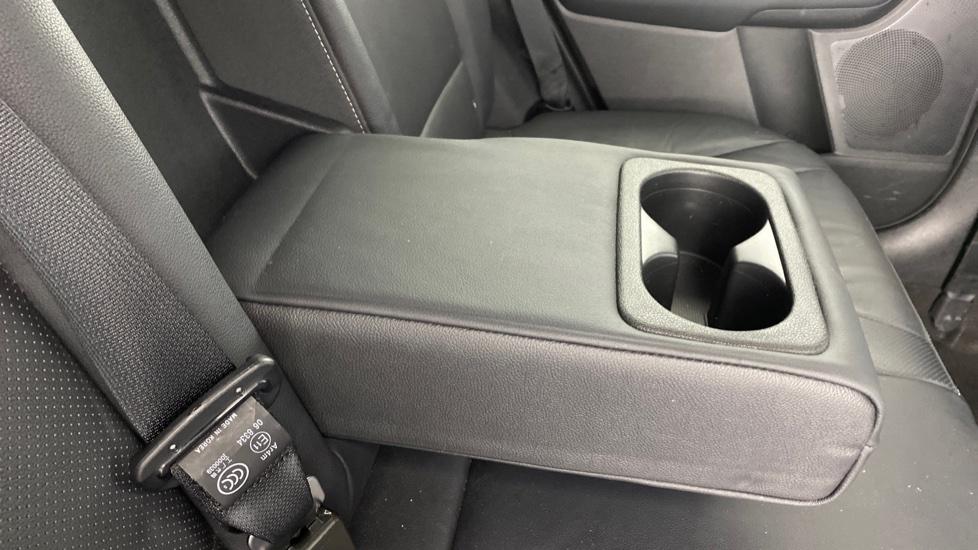 Rear Armrest/ Cup Holder