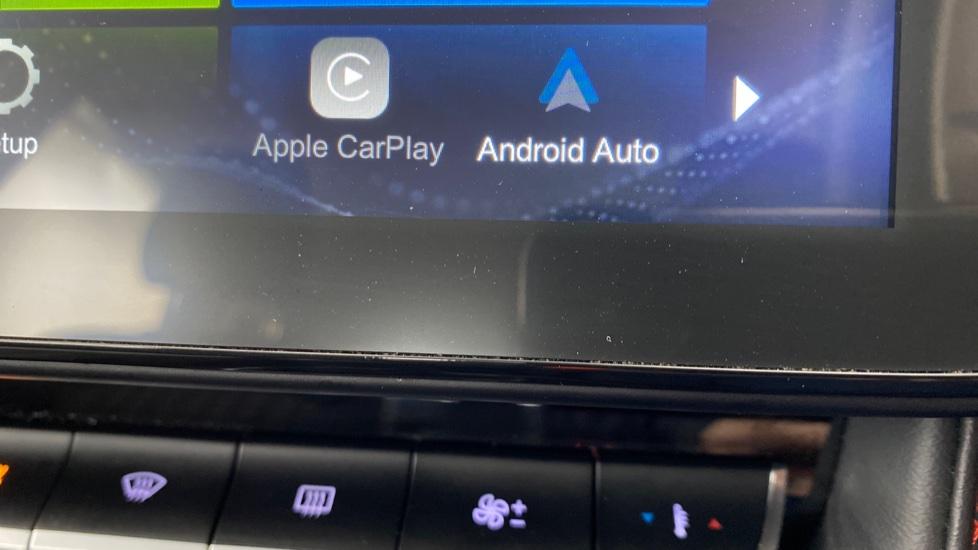 Apple Car Play & Android Auto