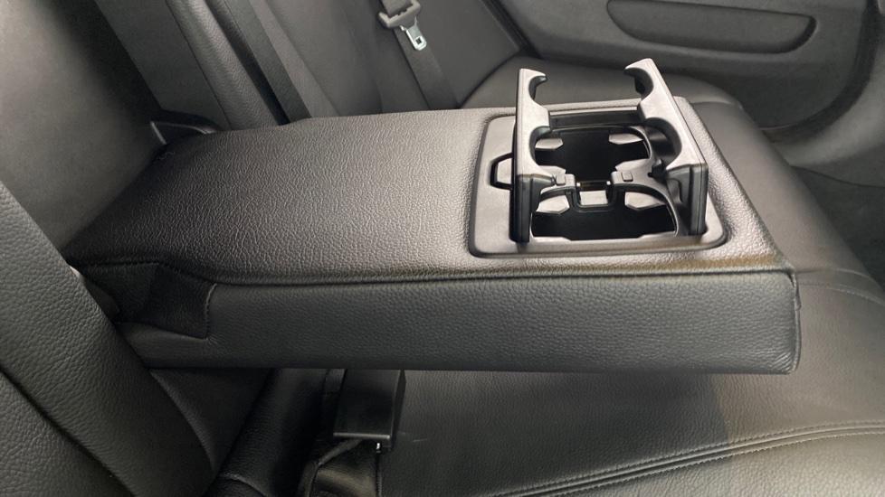 Rear Armrest/ Cup Holder