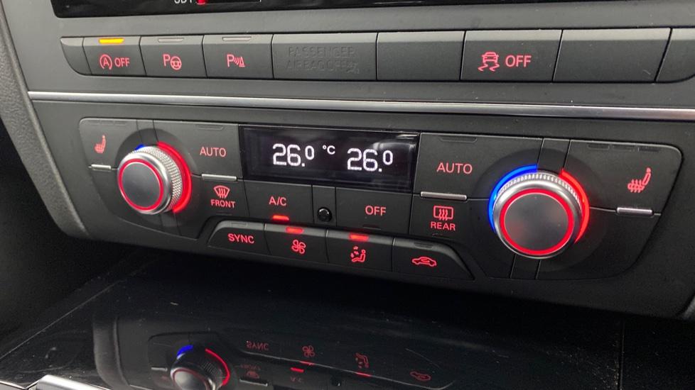 air conditioning and dual Climate control 