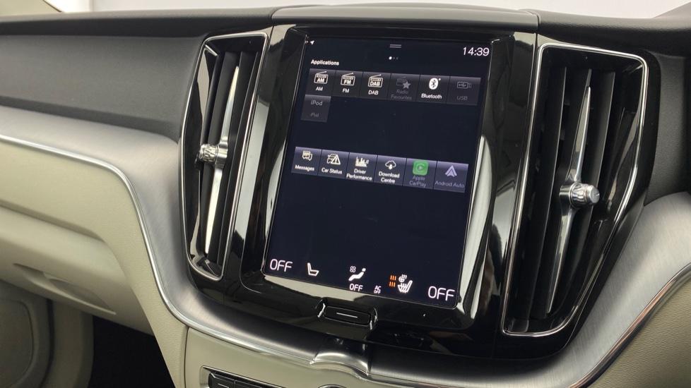 Apple Car Play & Android Auto