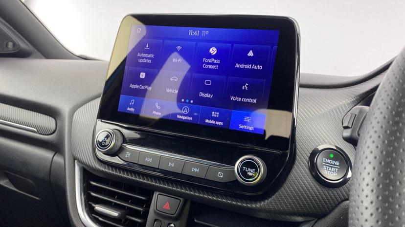 Apple CarPlay and android auto 