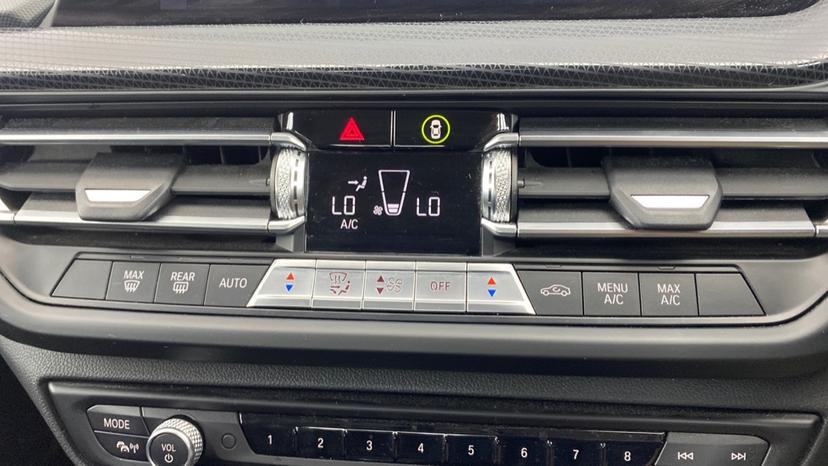 air conditioning and dual Climate control 