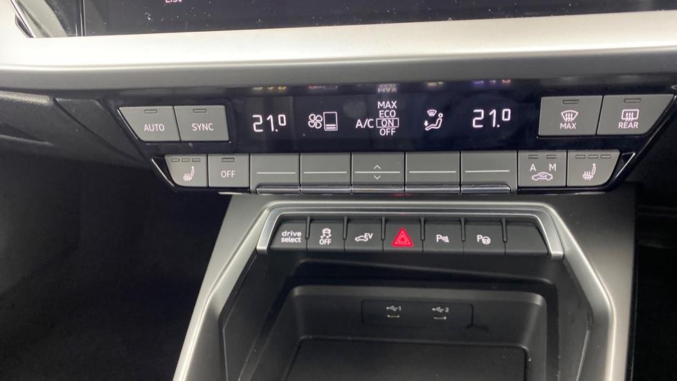 air conditioning and dual Climate control 