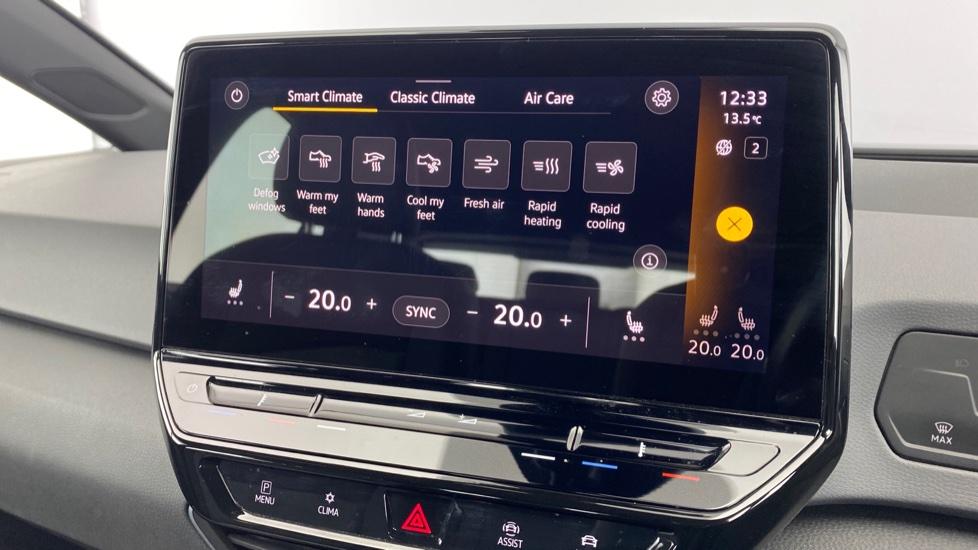 air conditioning and dual Climate control 