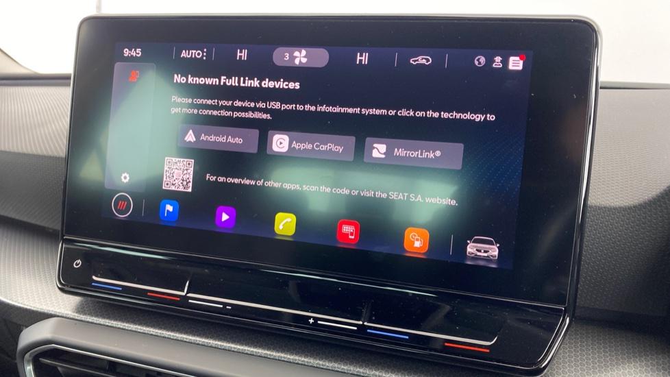 Apple Car Play & Android Auto