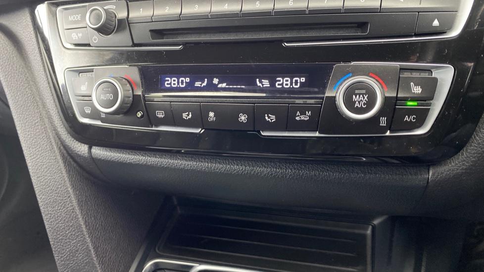 air conditioning and dual Climate control 