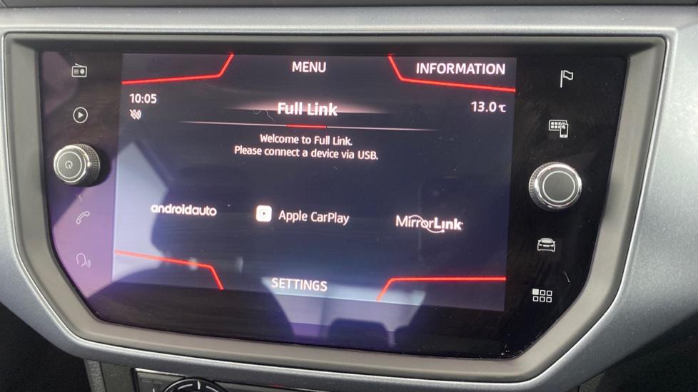 Apple Car Play & Android Auto