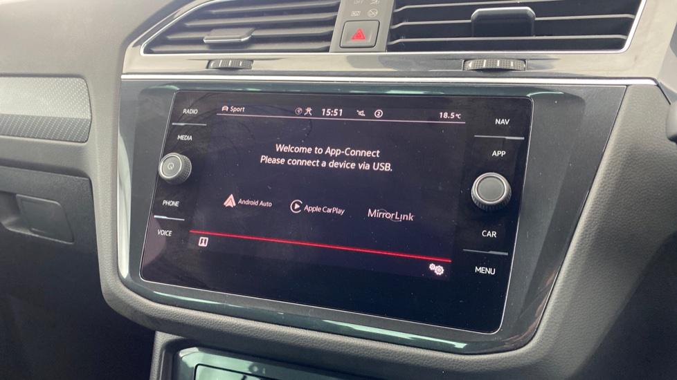 Apple Car Play & Android Auto