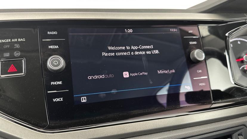 Apple CarPlay and android auto 
