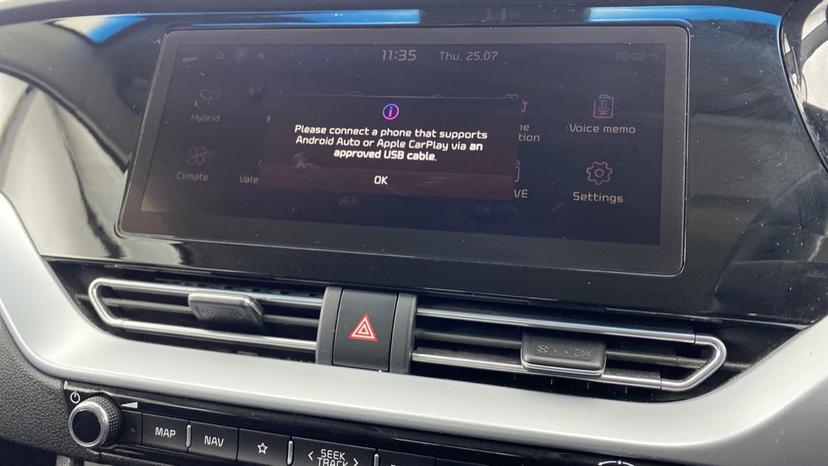 Apple Car Play & Android Auto