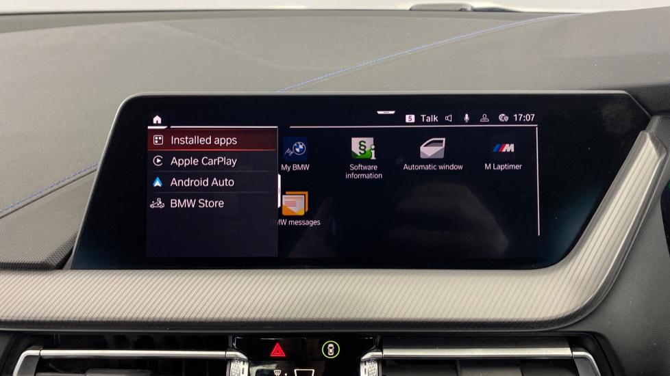 Apple Car Play & Android Auto