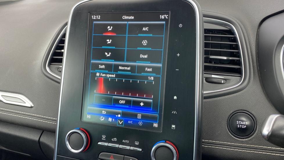 air conditioning and dual Climate control 