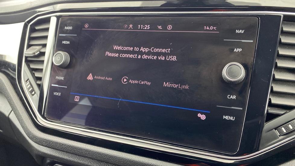 Apple Car Play & Android Auto