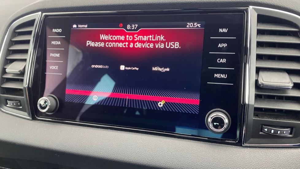 Apple Car Play & Android Auto