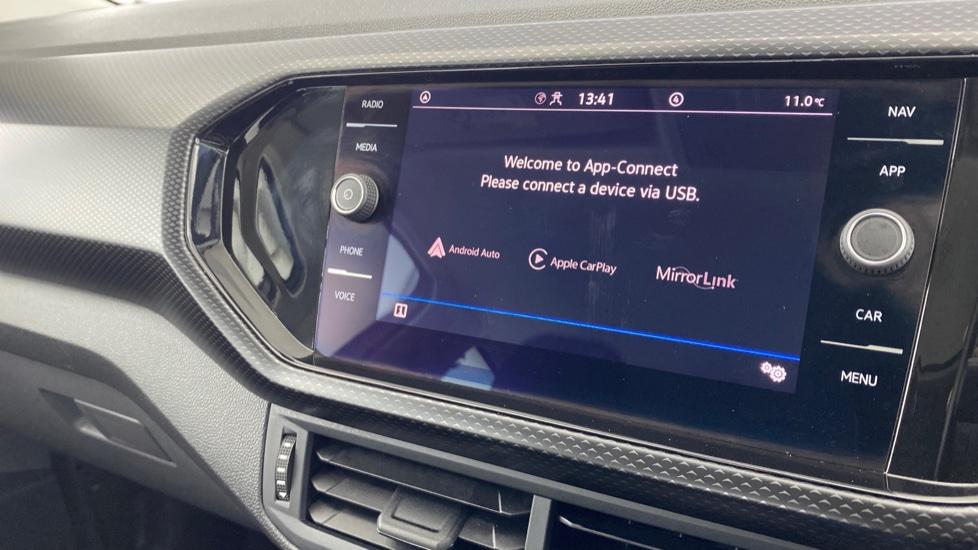 Apple Car Play & Android Auto