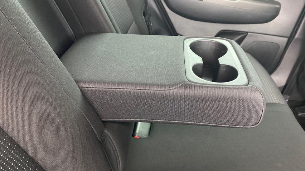 Rear Armrest/ Cup Holder