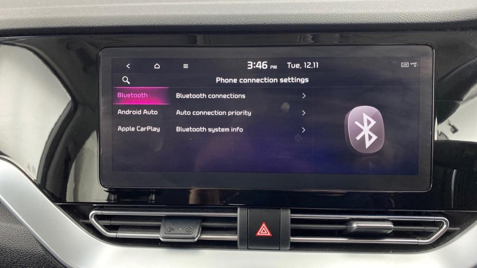 Apple Car Play & Android Auto