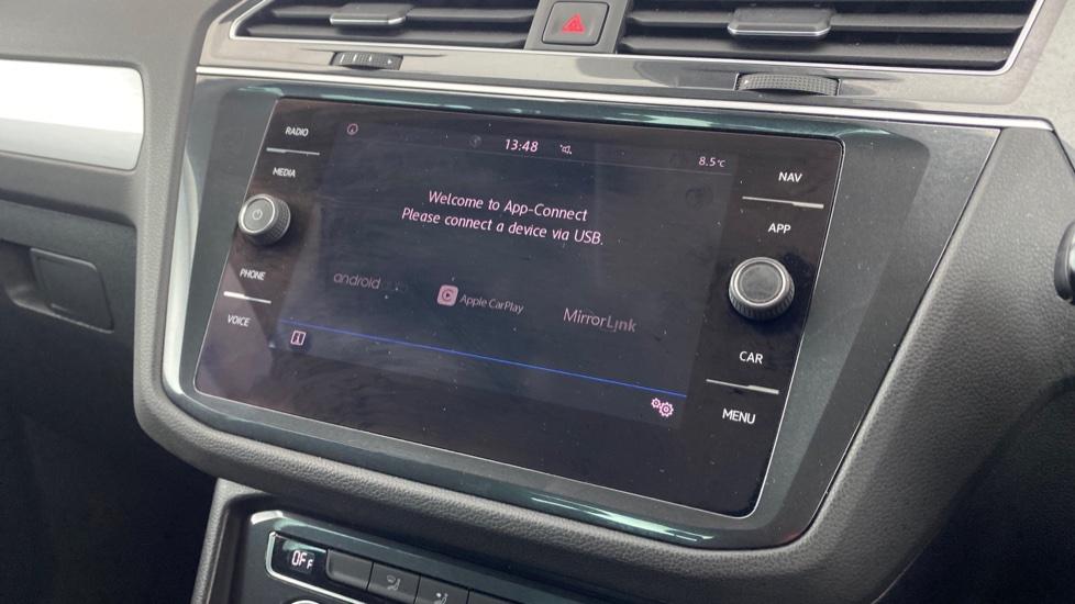 Apple Car Play & Android Auto