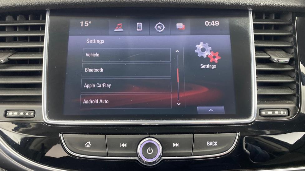 Apple Car Play & Android Auto