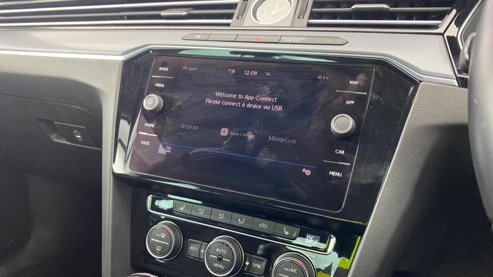 Apple CarPlay and android auto 