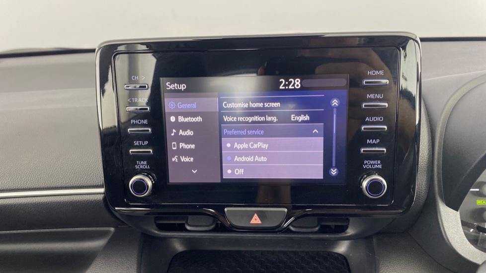 Apple Car Play & Android Auto