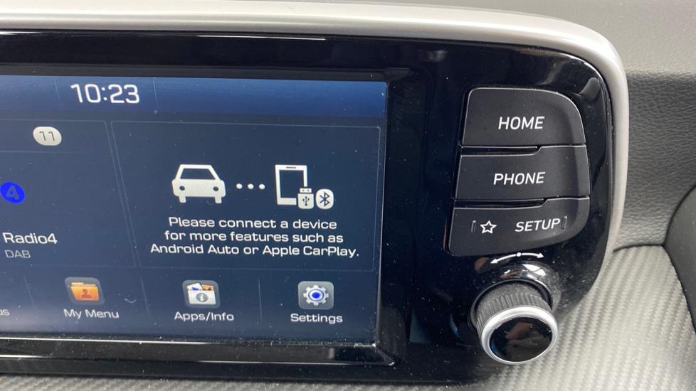 Apple Car Play & Android Auto