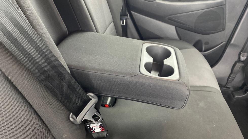 Rear Armrest/ Cup Holder