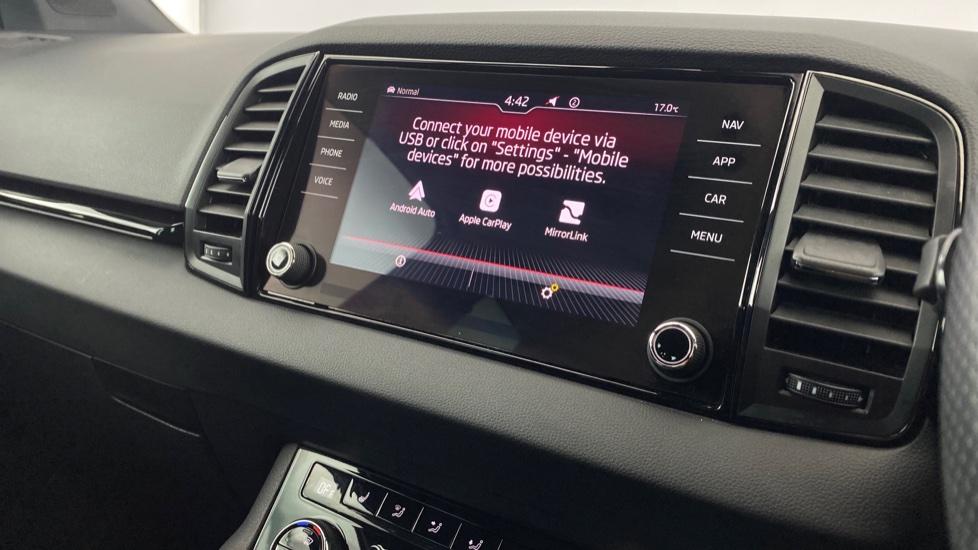 Apple Car Play & Android Auto