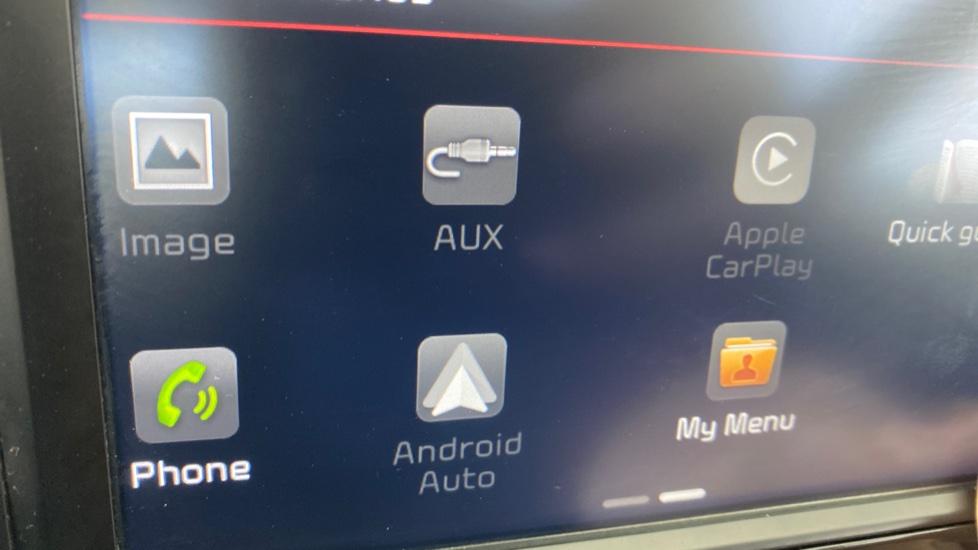 Apple Car Play & Android Auto