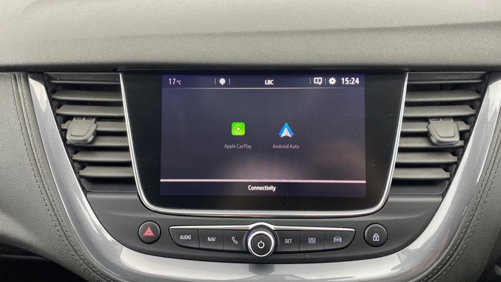 Apple Car Play & Android Auto