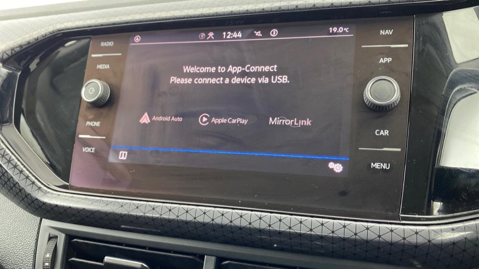 Apple Car Play & Android Auto