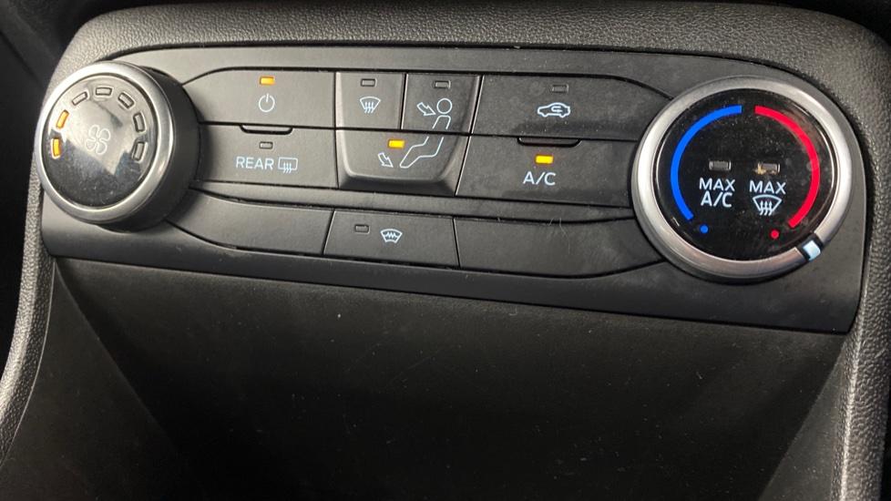 air conditioning and dual Climate control 