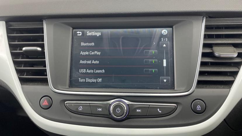 Apple Car Play & Android Auto