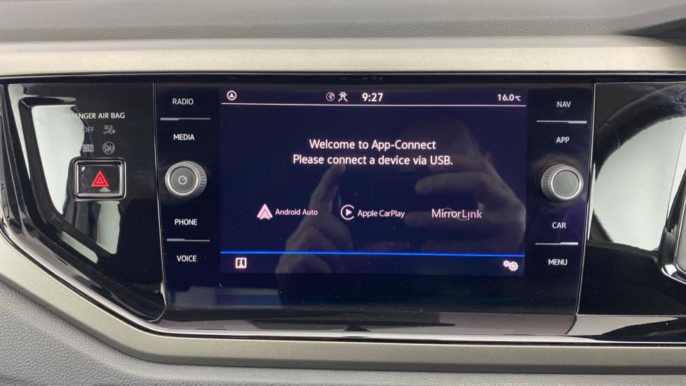 Apple Car Play & Android Auto