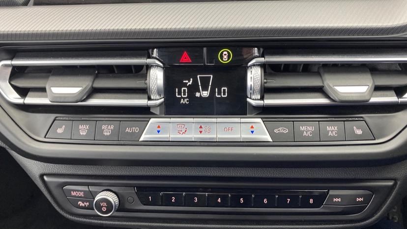 air conditioning and dual Climate control 